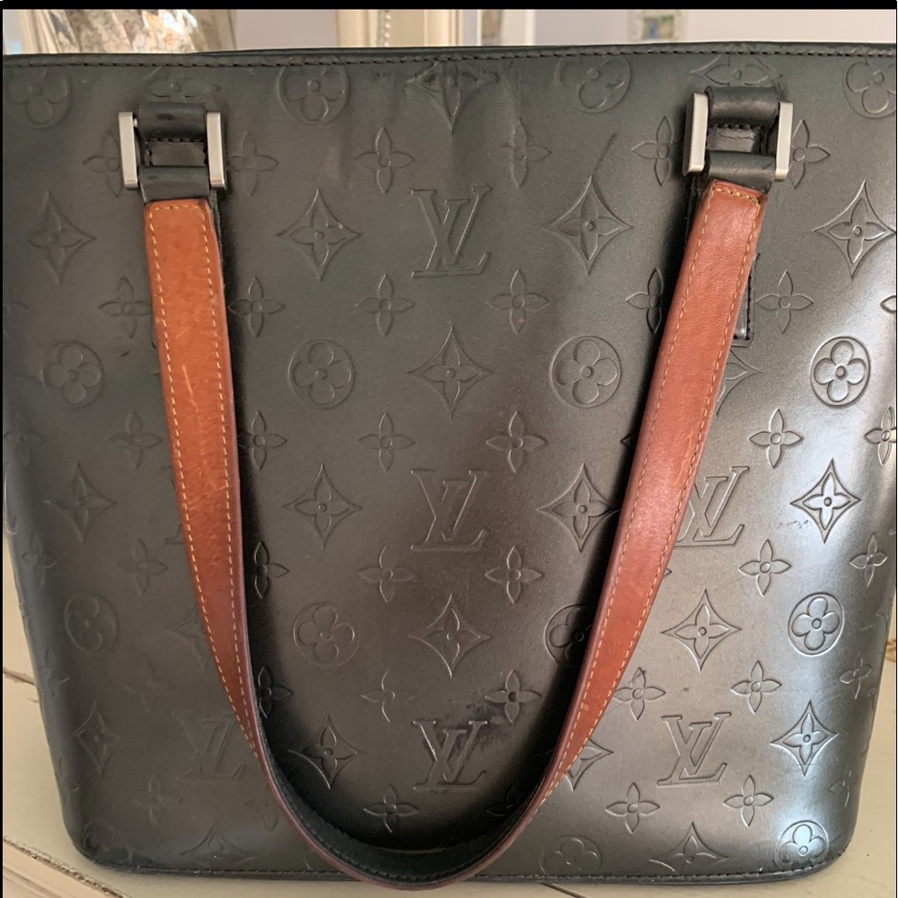Authentic Louis Vuitton shoulder bag
